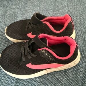 Black and Pink Sneakers Breathable Mesh Design